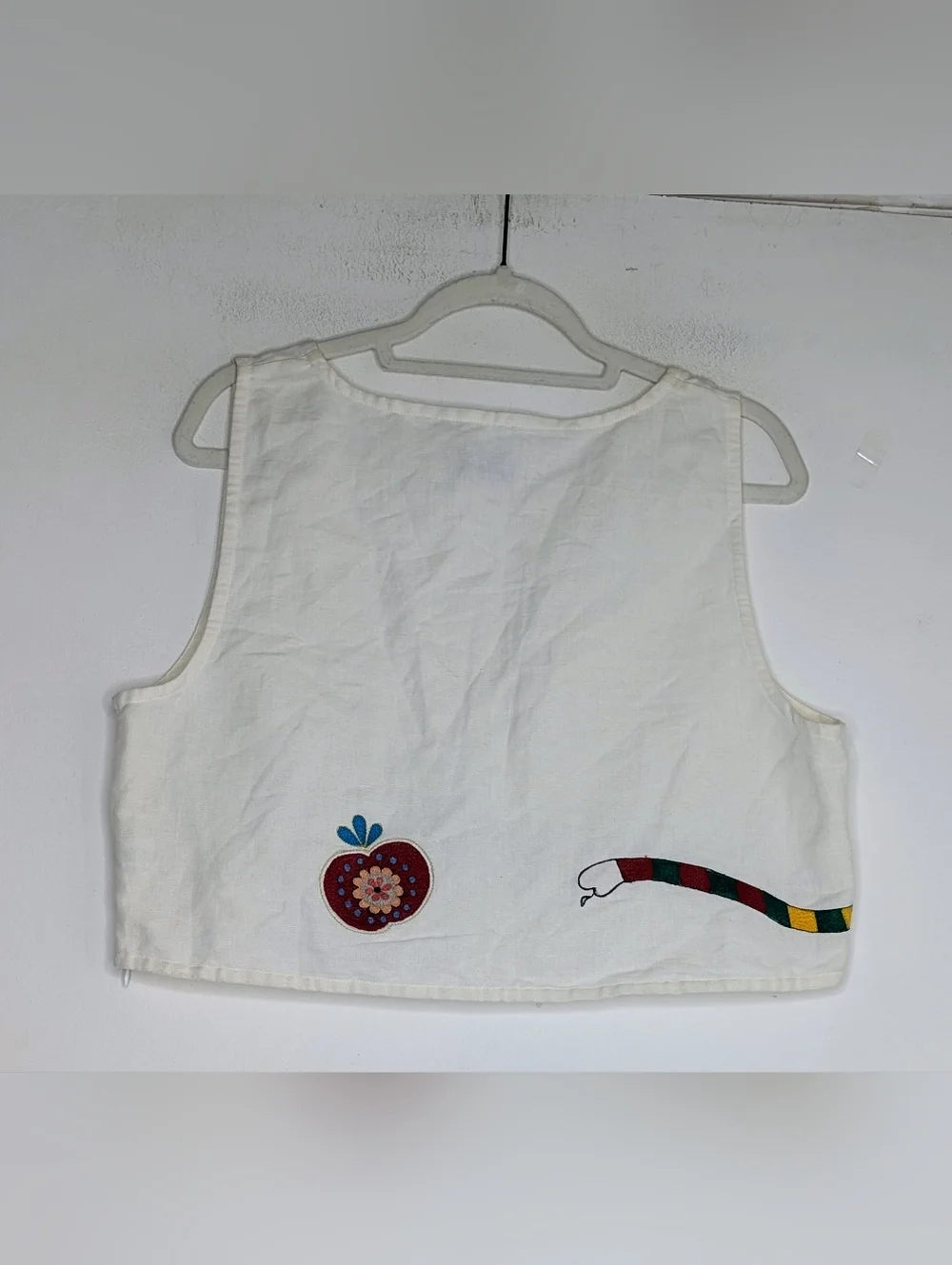 Rujuta Sheth White  Embroidered Snake Basic Top XL - Picture 2 of 3
